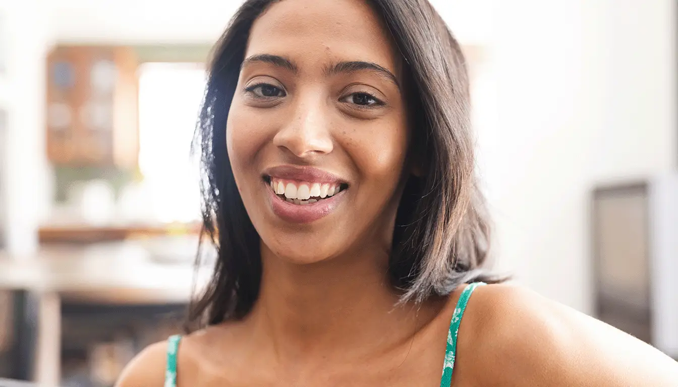 young-biracial-woman-with-a-cheerful-smile-wearin-2025-04-04-11-34-58-utc - Network World News The perfect Woman